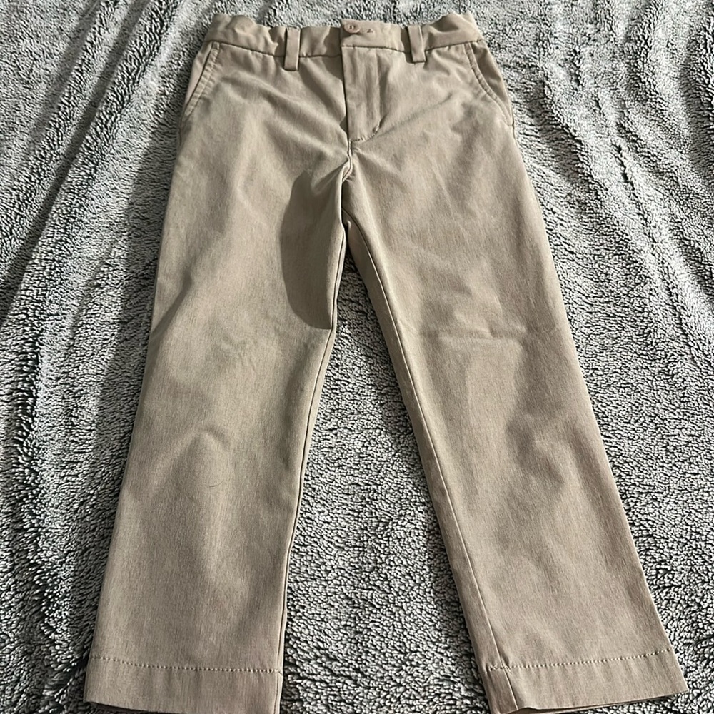 Vineyard Vines Boys Khaki Performance Pants size 5